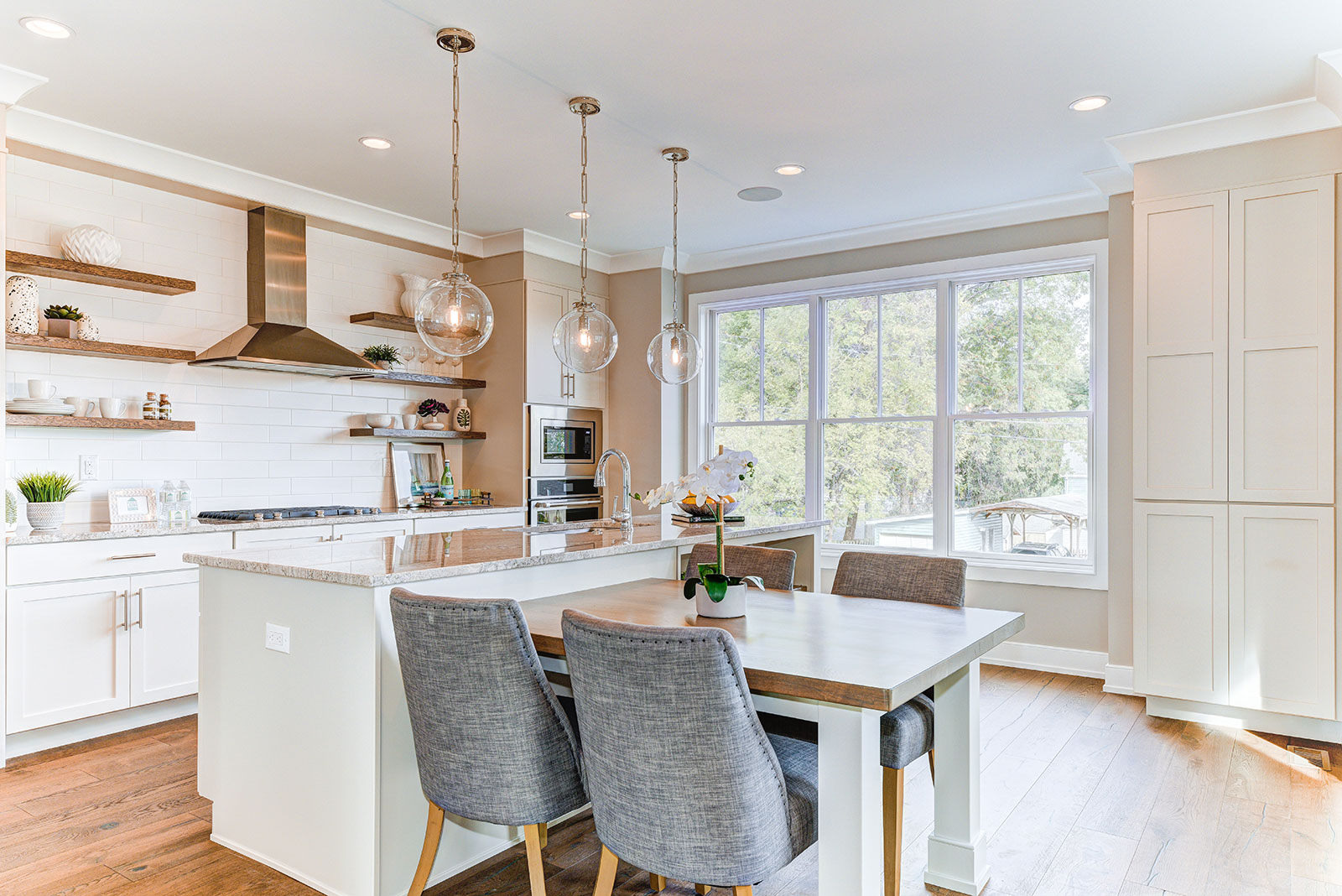 old-york-model-staging-kitchen